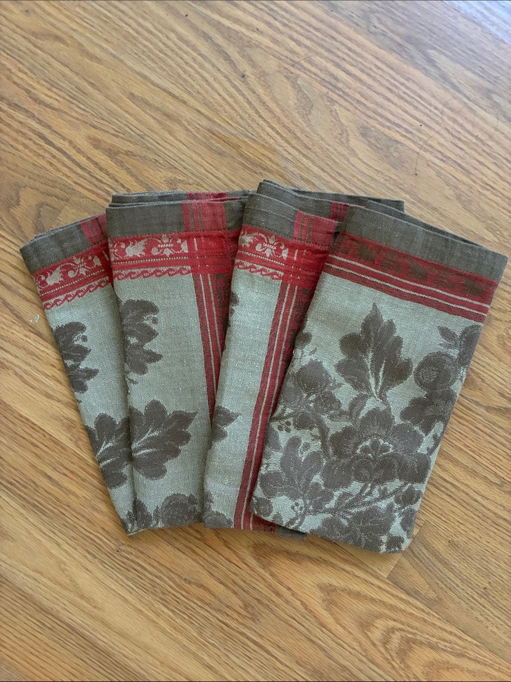 Williams Sonoma 4 linen/cotton blend jacquard napkins floral woven square 21”x21